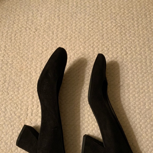 Stuart Weitzman Suede Block Heel Shoes Size: 6.5 - Picture 3 of 10
